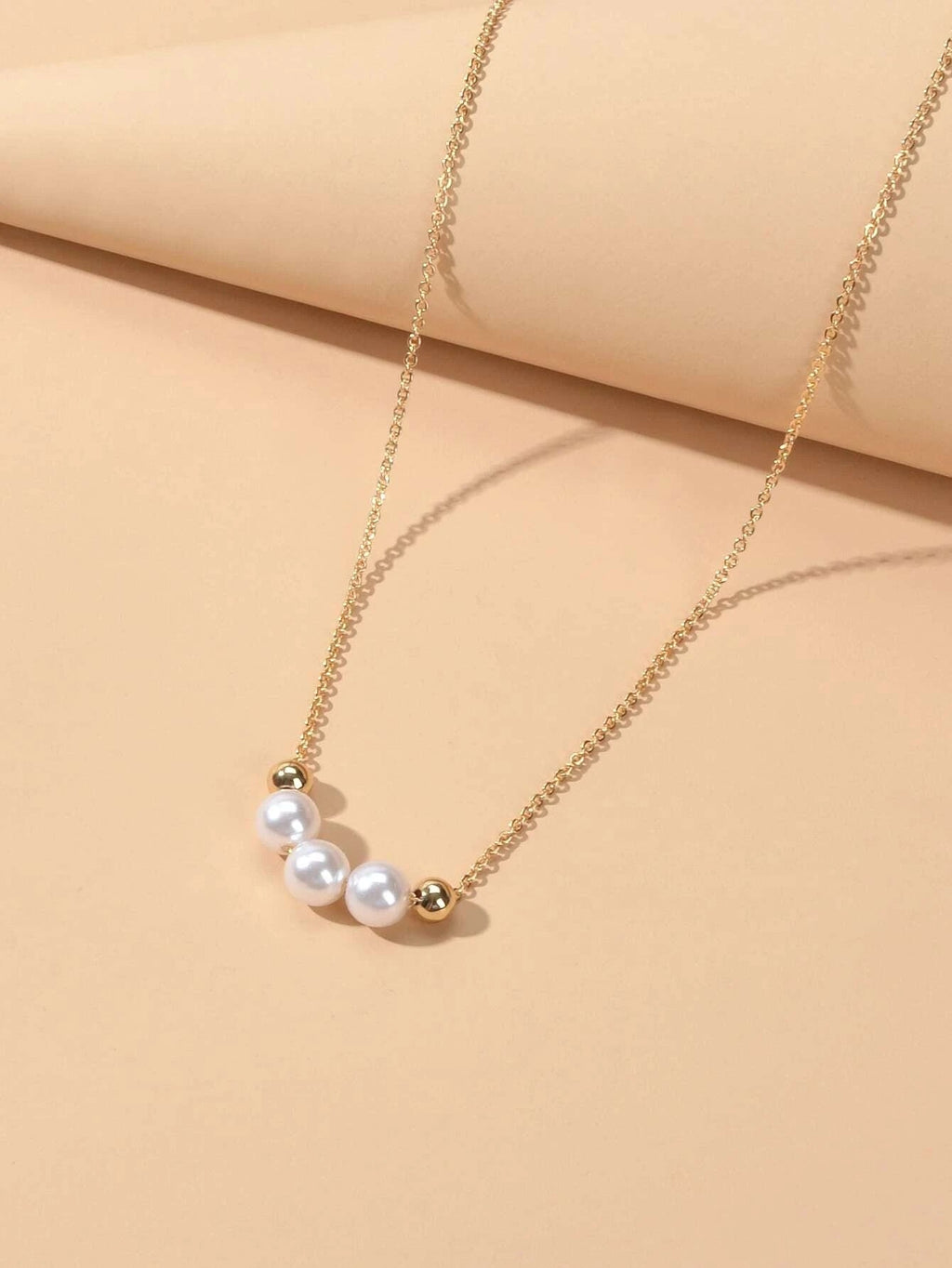 Fashion Jewellery Pearl Decor Gold Chain Necklace Wholesale Price Accessories-1