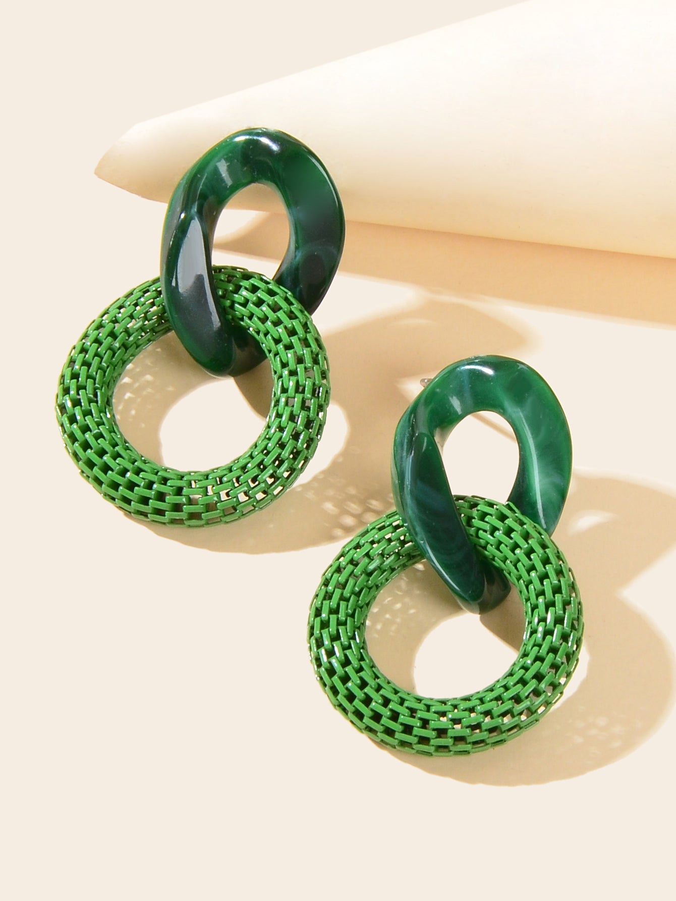 Green Red Resin Paper Clip Cuban Chain Link Dangling Party Earrings Ear Jewelry