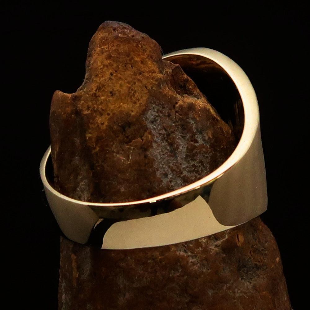 Excellent crafted Men's green Hammer and Sickle Crest Ring - Solid Brass