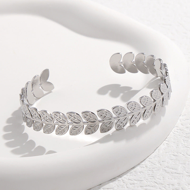 Cross-border European and American titanium steel bracelet non-fading adjustable stainless steel bracelet female exaggerated high-grade open bracelet