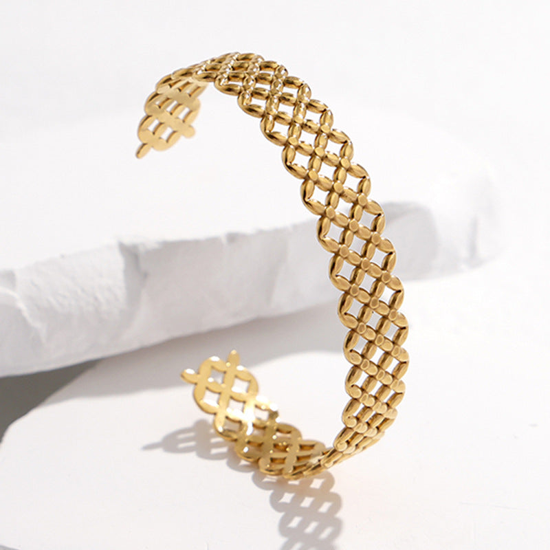 Cross-border European and American titanium steel bracelet non-fading adjustable stainless steel bracelet female exaggerated high-grade open bracelet