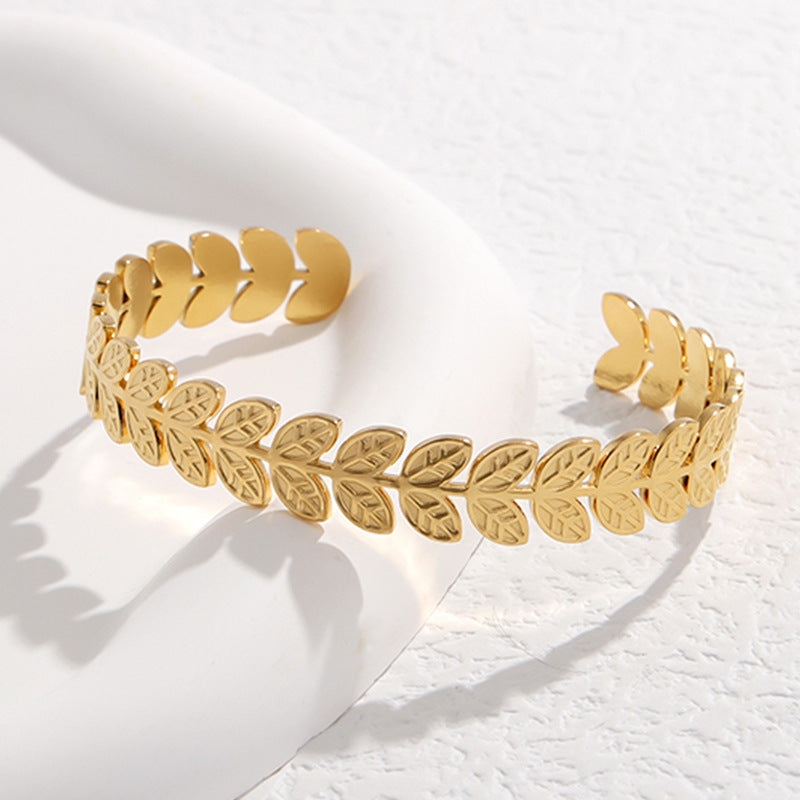 Cross-border European and American titanium steel bracelet non-fading adjustable stainless steel bracelet female exaggerated high-grade open bracelet