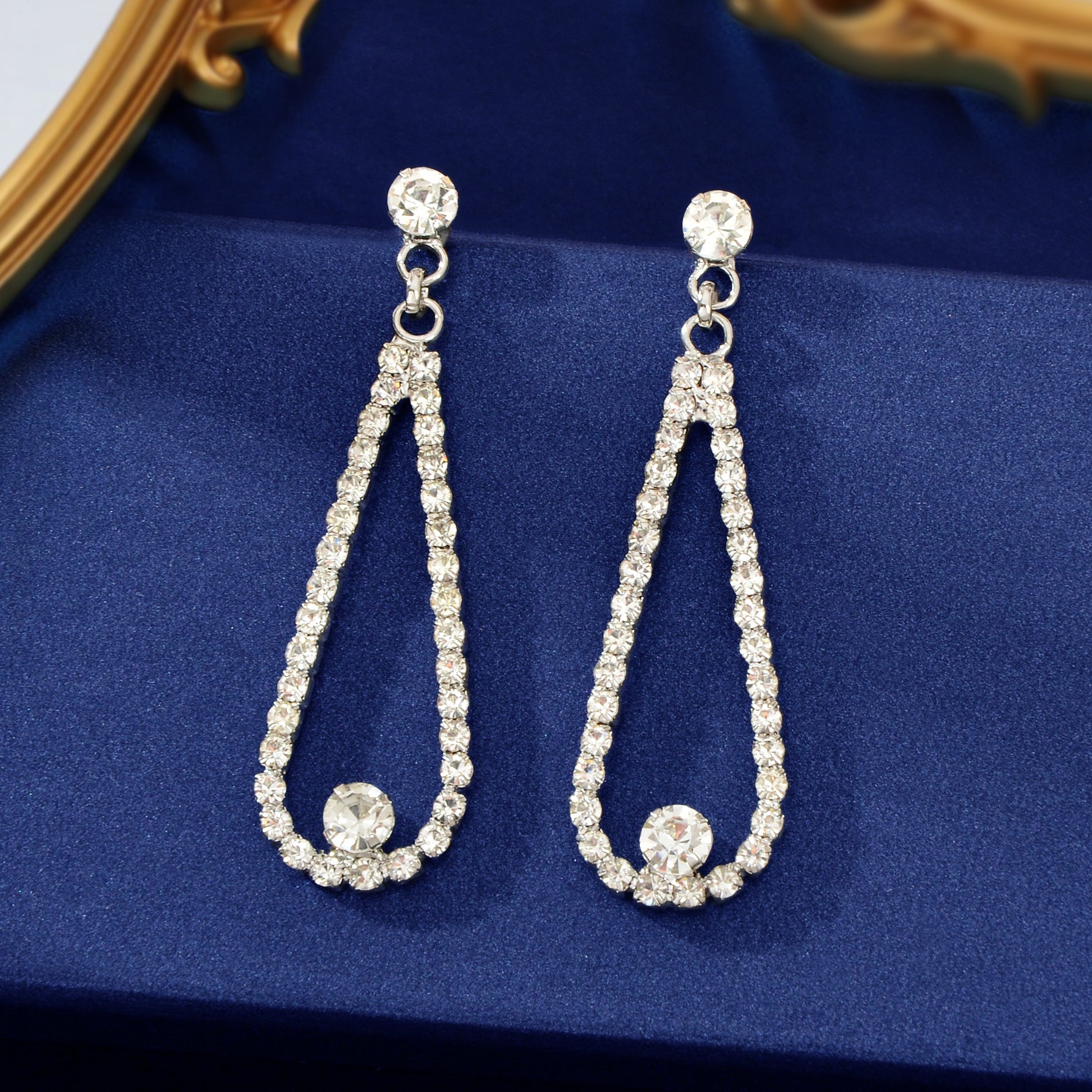 Luxurious Anniversary Wedding Jewelry Rhinestone Decor Silvery Water Drop Earrings-1